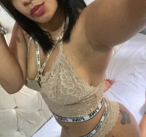 carlar 100% New and young beautiful Latina baby doll