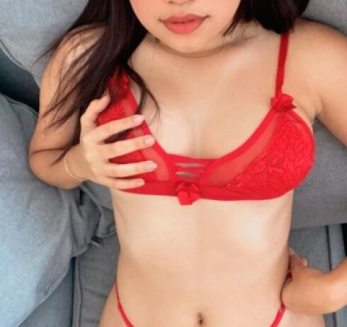 tasha17 IM FUCKING HORNY RIGHT NOW🍑🍆AND AVAILABLE NOW FOR HOOKUP🥶🥰😍BOTH I