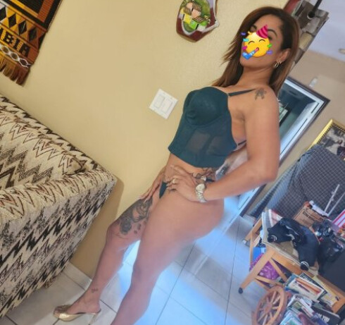 Katy Nueva y Apretadita (305) 399-0052  LLamame